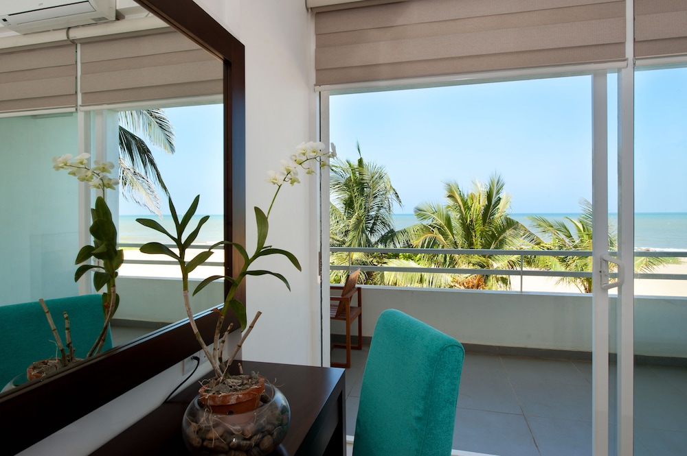 The Beach Apartments — Hotel rooms in Negombo, Western Province