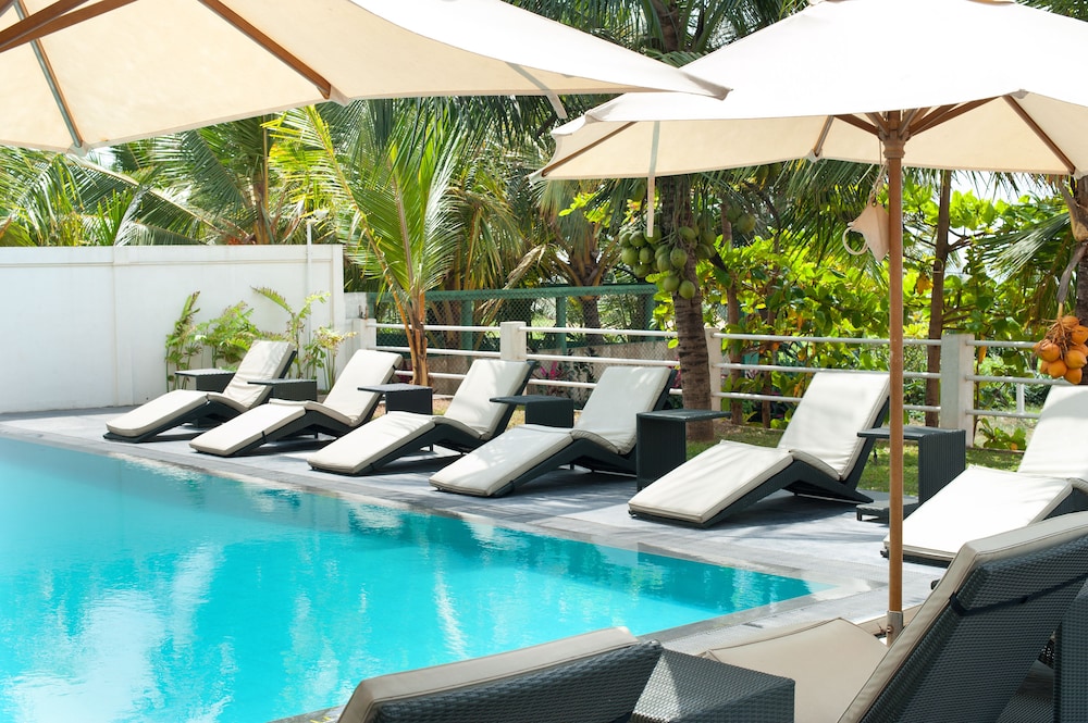 The Beach Apartments — Swimming pool in Negombo, Western Province