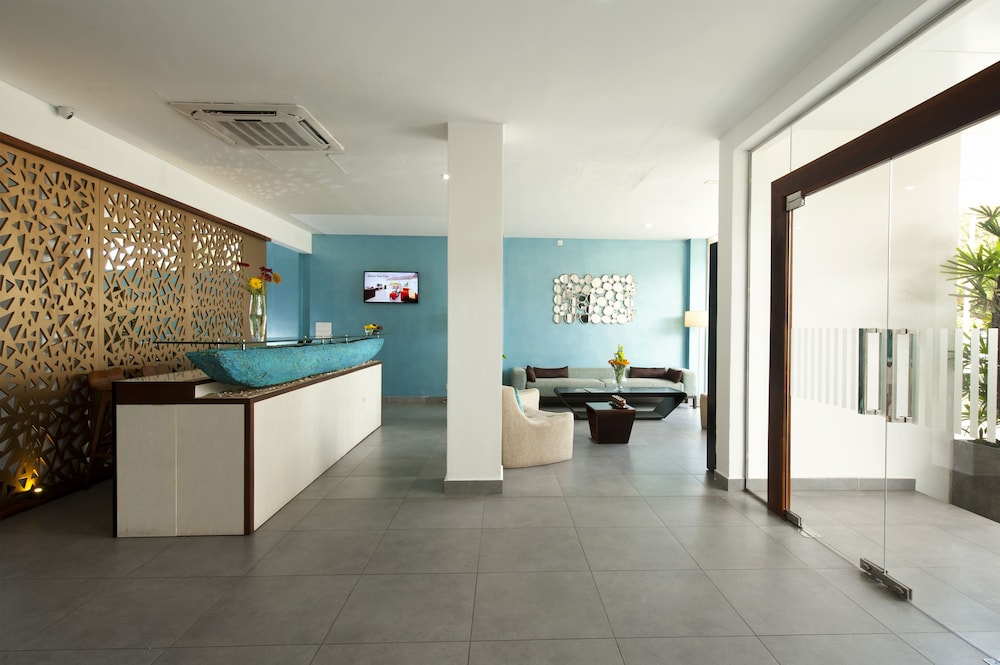 The Beach Apartments — Hotel building in Negombo, Western Province