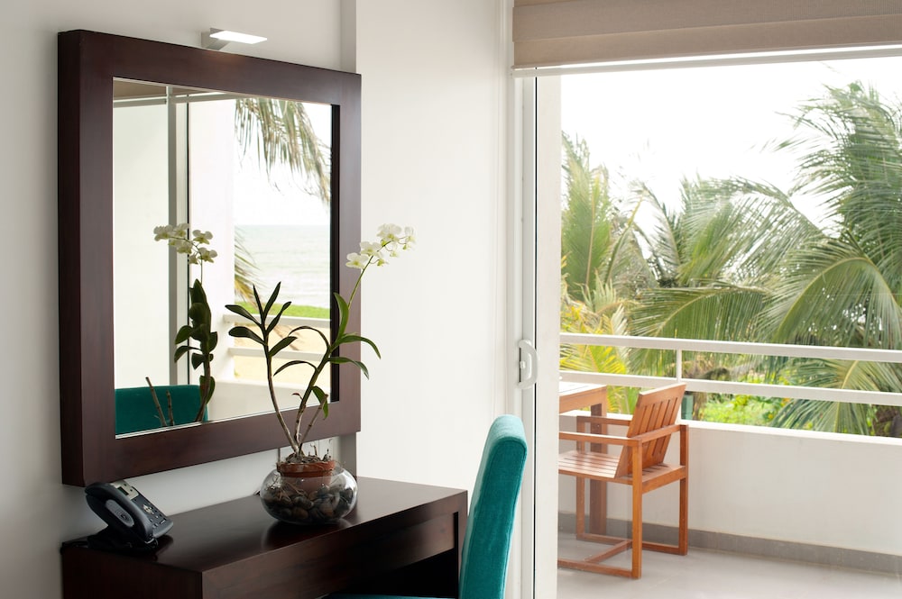 The Beach Apartments — Hotel rooms in Negombo, Western Province