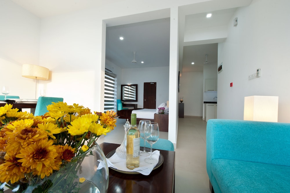 The Beach Apartments — Hotel rooms in Negombo, Western Province