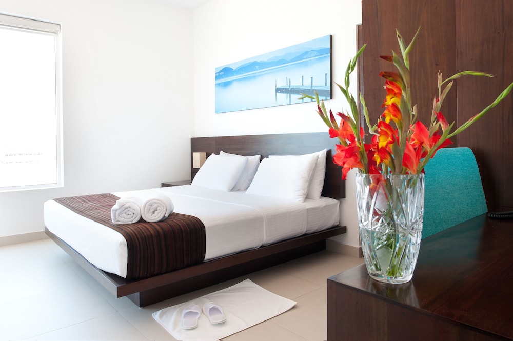 The Beach Apartments — Hotel rooms in Negombo, Western Province