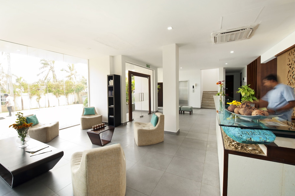 The Beach Apartments — Hotel building in Negombo, Western Province