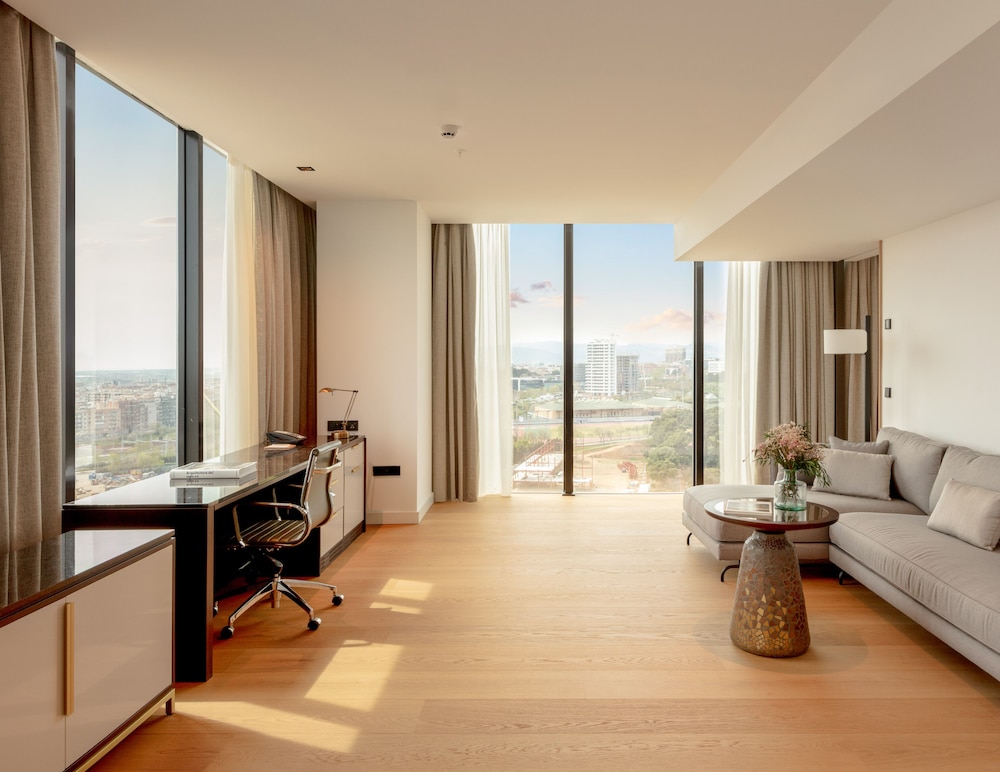 Torre Melina, a Gran Meliá Hotel — Hotel rooms in Barcelona, Catalonia