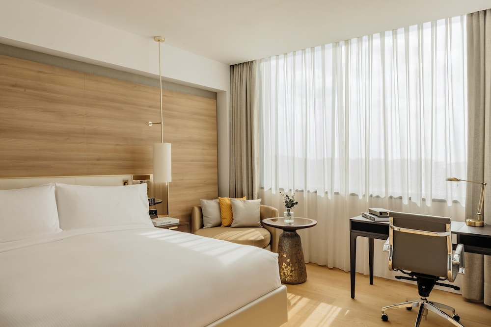 Torre Melina, a Gran Meliá Hotel — Hotel rooms in Barcelona, Catalonia