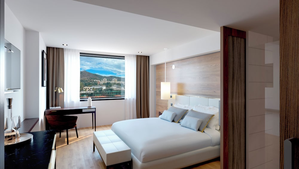 Torre Melina, a Gran Meliá Hotel — Hotel rooms in Barcelona, Catalonia