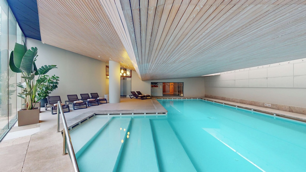 Torre Melina, a Gran Meliá Hotel — Swimming pool in Barcelona, Catalonia