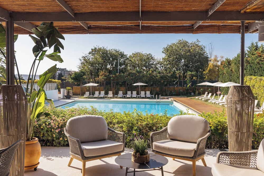 Torre Melina, a Gran Meliá Hotel — Swimming pool in Barcelona, Catalonia
