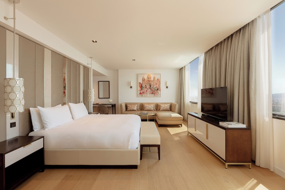 Torre Melina, a Gran Meliá Hotel — Hotel rooms in Barcelona, Catalonia