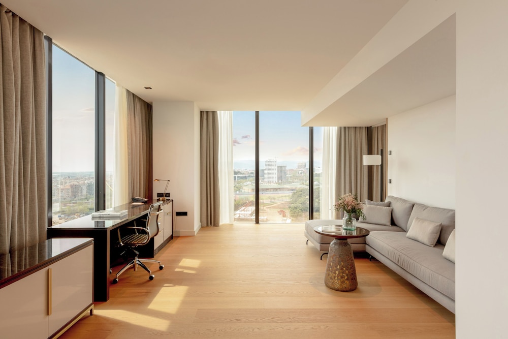 Torre Melina, a Gran Meliá Hotel — Hotel rooms in Barcelona, Catalonia