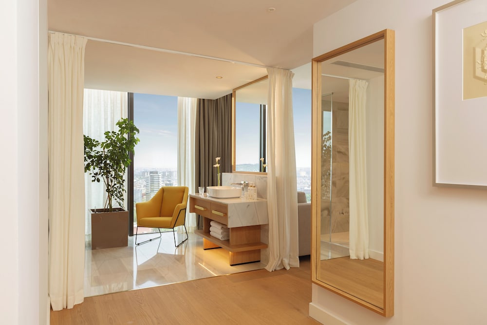 Torre Melina, a Gran Meliá Hotel — Hotel rooms in Barcelona, Catalonia