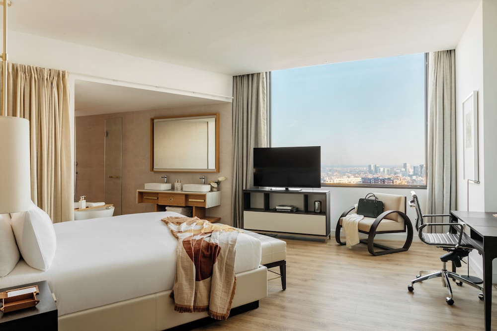 Torre Melina, a Gran Meliá Hotel — Hotel rooms in Barcelona, Catalonia