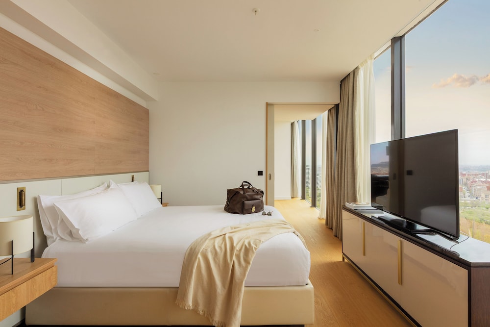 Torre Melina, a Gran Meliá Hotel — Hotel rooms in Barcelona, Catalonia