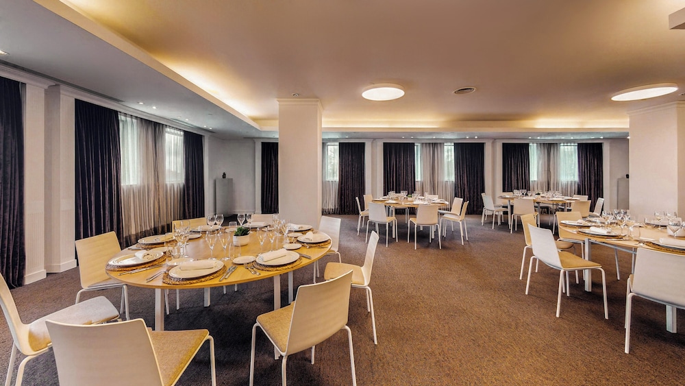 Torre Melina, a Gran Meliá Hotel — Restaurant & bars in Barcelona, Catalonia