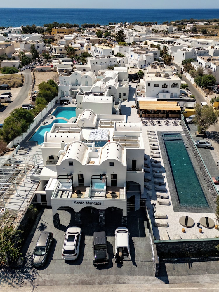 Santo Mangata Boutique Hotel & Spa - Adults Only — Hotel building in Perissa, South Aegean