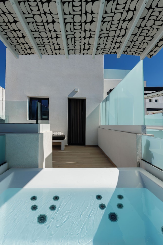 Santo Mangata Boutique Hotel & Spa - Adults Only — Spa in Perissa, South Aegean