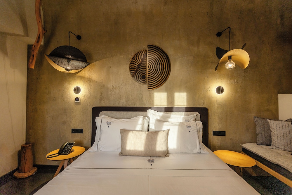 Santo Mangata Boutique Hotel & Spa - Adults Only — Hotel rooms in Perissa, South Aegean