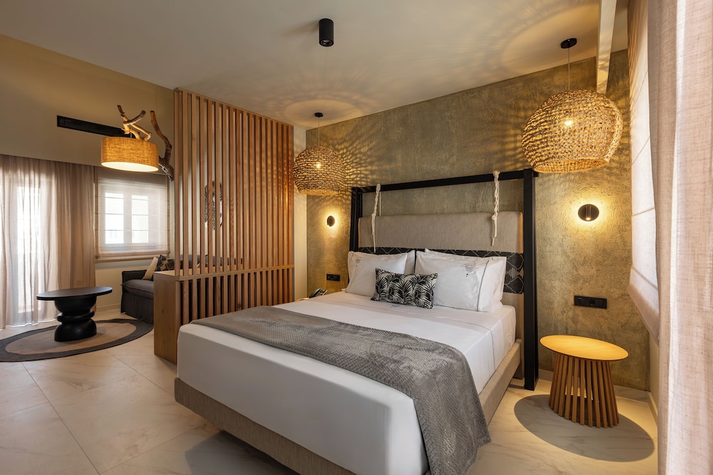 Santo Mangata Boutique Hotel & Spa - Adults Only — Hotel rooms in Perissa, South Aegean