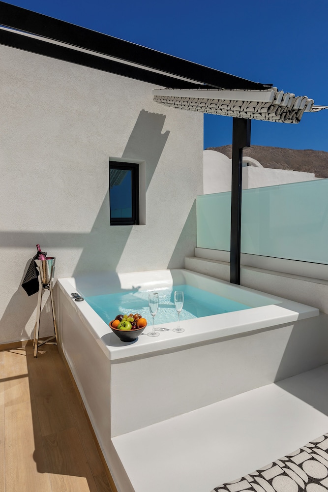 Santo Mangata Boutique Hotel & Spa - Adults Only — Spa in Perissa, South Aegean