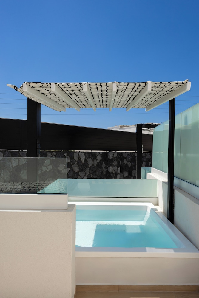 Santo Mangata Boutique Hotel & Spa - Adults Only — Swimming pool in Perissa, South Aegean