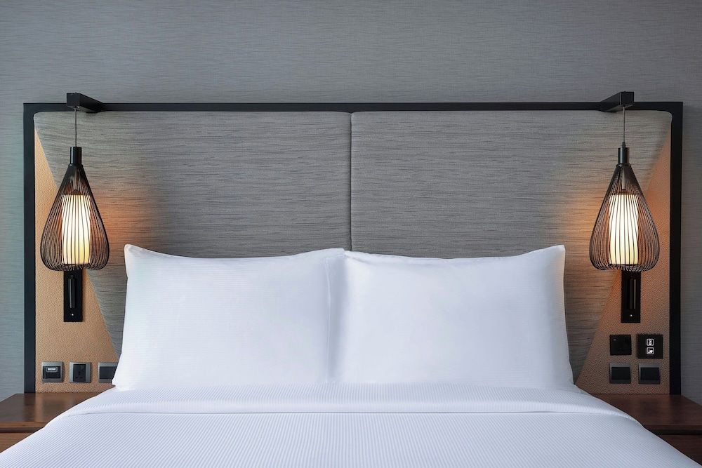 The First Collection Waterfront, Dubai, a Tribute Portfolio Hotel — Hotel rooms in Dubai