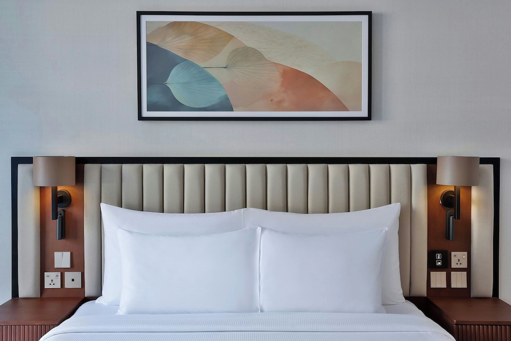 The First Collection Waterfront, Dubai, a Tribute Portfolio Hotel — Hotel rooms in Dubai