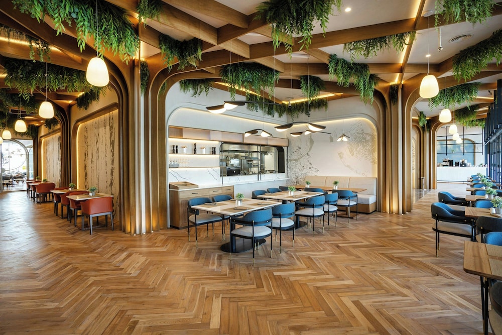 The First Collection Waterfront, Dubai, a Tribute Portfolio Hotel — Restaurant & bars in Dubai