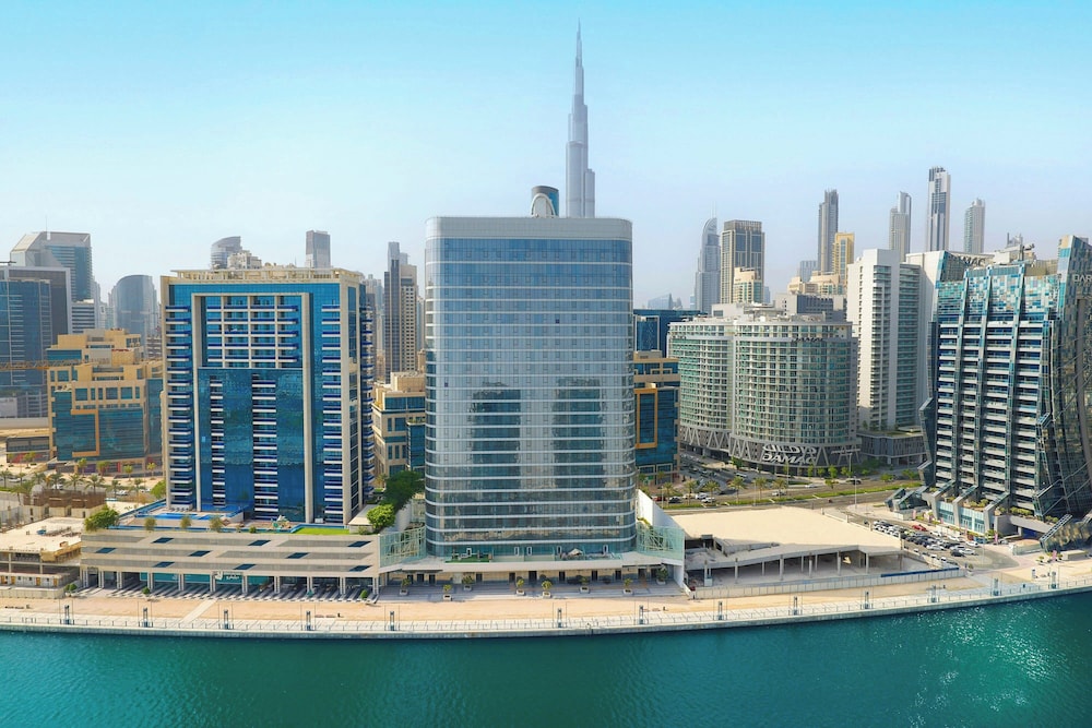 The First Collection Waterfront, Dubai, a Tribute Portfolio Hotel — Hotel building in Dubai