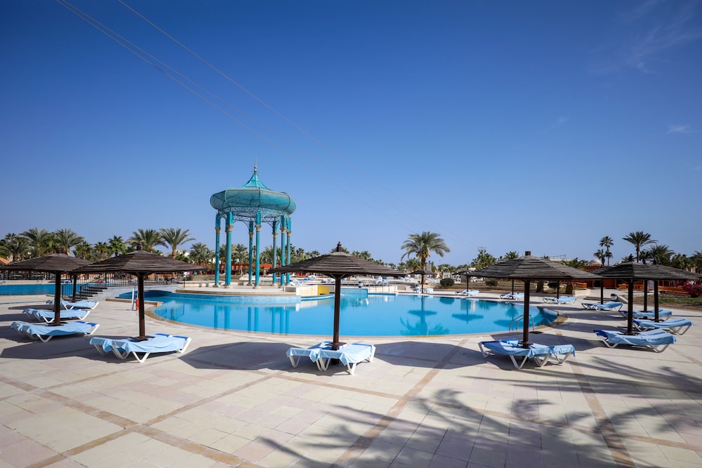 Calimera Blend Paradise — Swimming pool in Hurghada, Red Sea
