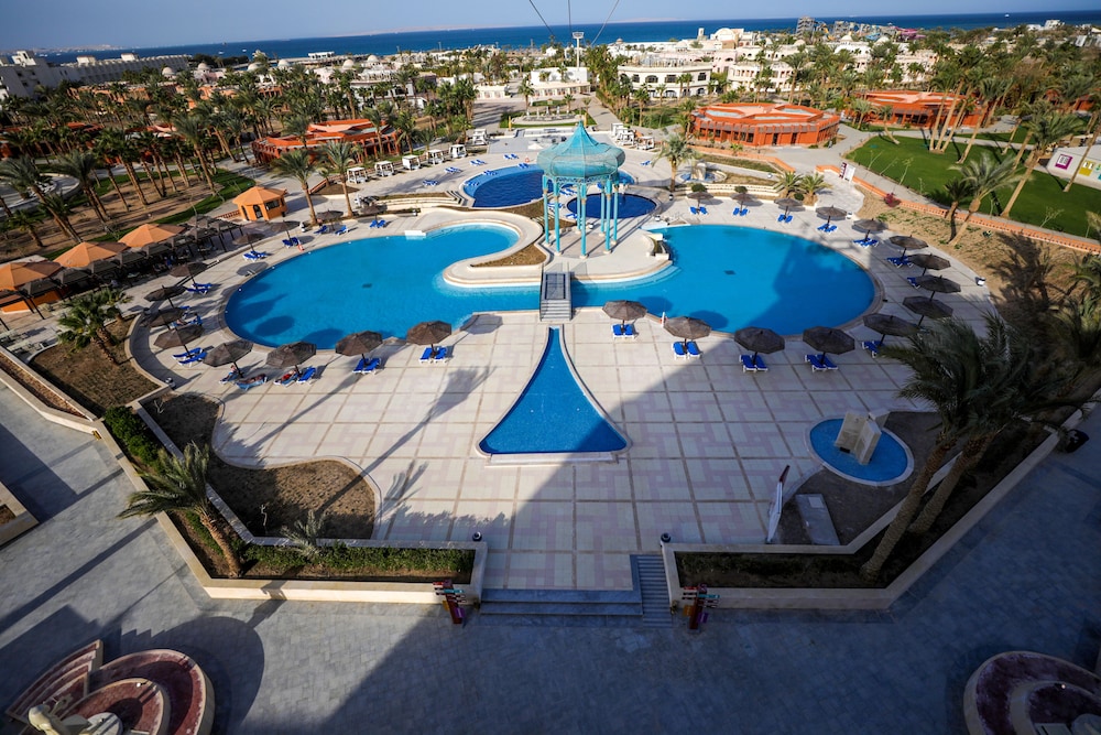 Calimera Blend Paradise — Swimming pool in Hurghada, Red Sea