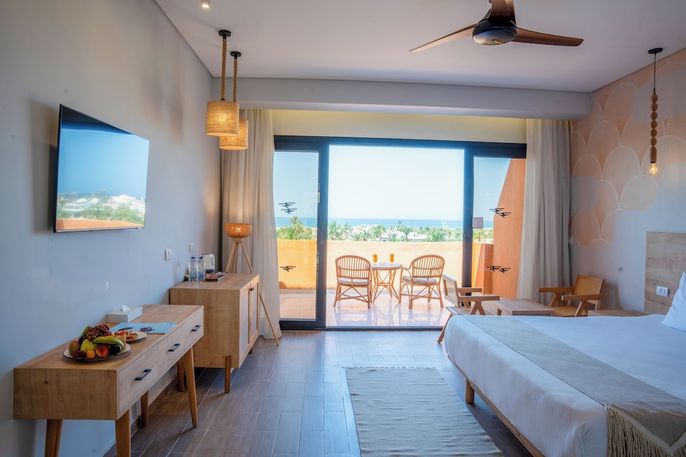 Calimera Blend Paradise — Hotel rooms in Hurghada, Red Sea