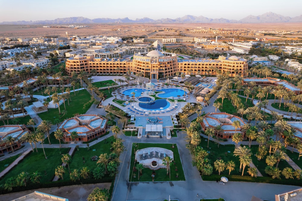Calimera Blend Paradise — Hotel building in Hurghada, Red Sea