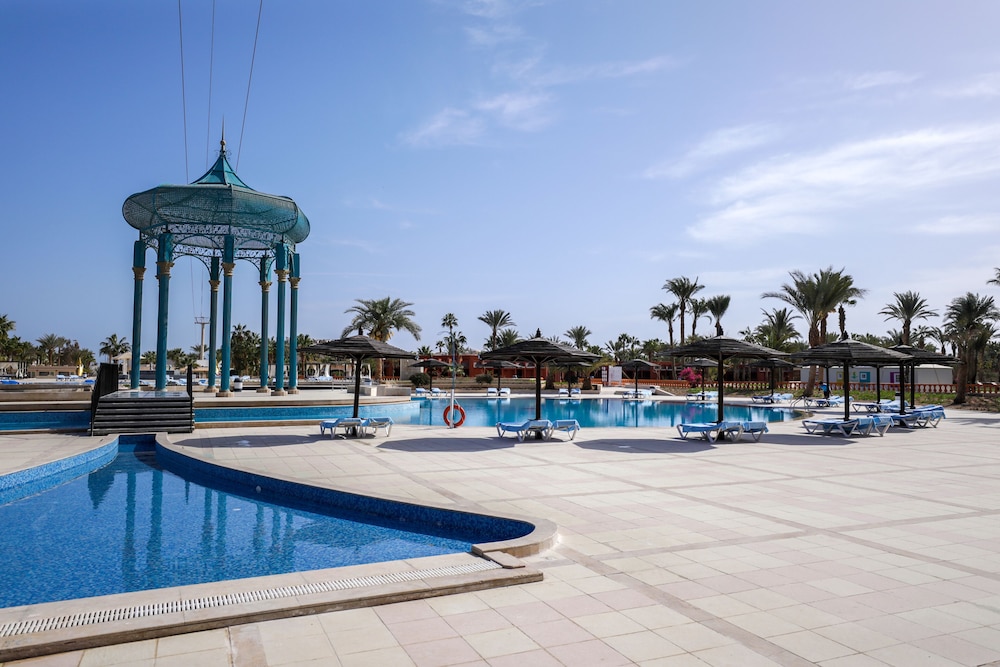 Calimera Blend Paradise — Swimming pool in Hurghada, Red Sea