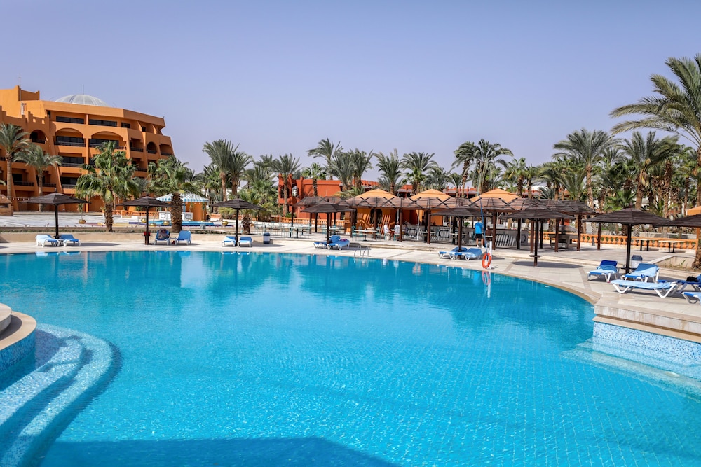 Calimera Blend Paradise — Swimming pool in Hurghada, Red Sea