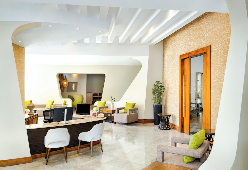Sunscape Dominicus La Romana - All Inclusive — Hotel building in Bayahibe, La Altagracia