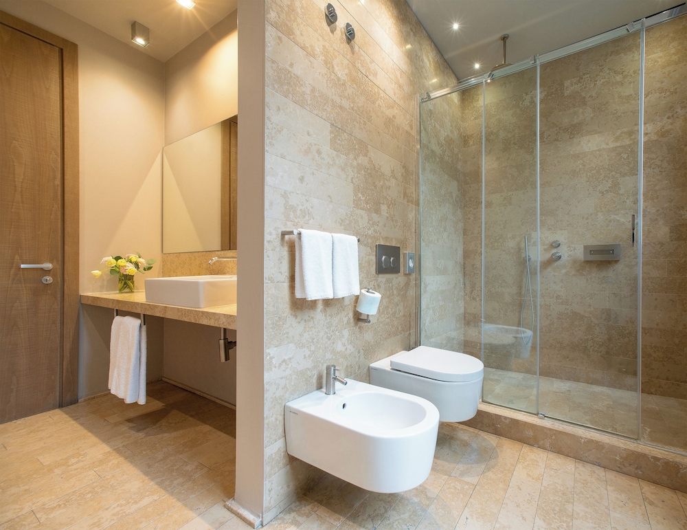 Posta Design Hotel — Hotel rooms in Como, Lombardy