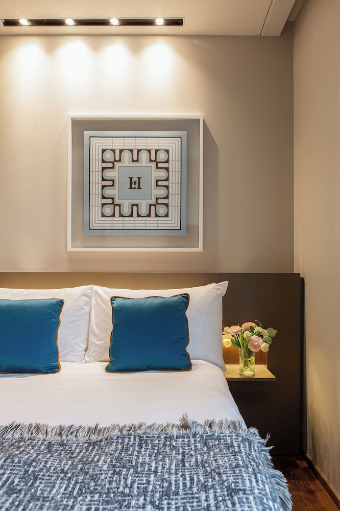 Posta Design Hotel — Hotel rooms in Como, Lombardy