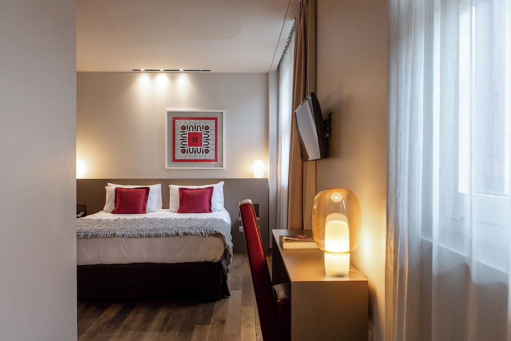 Posta Design Hotel — Hotel rooms in Como, Lombardy