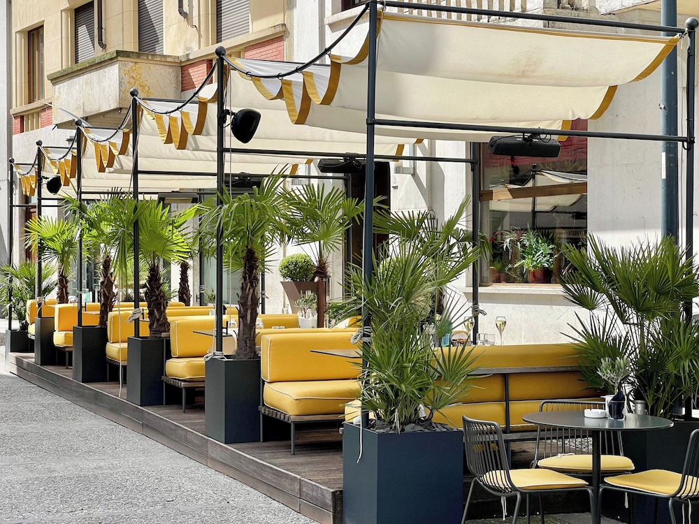 Posta Design Hotel — Restaurant & bars in Como, Lombardy