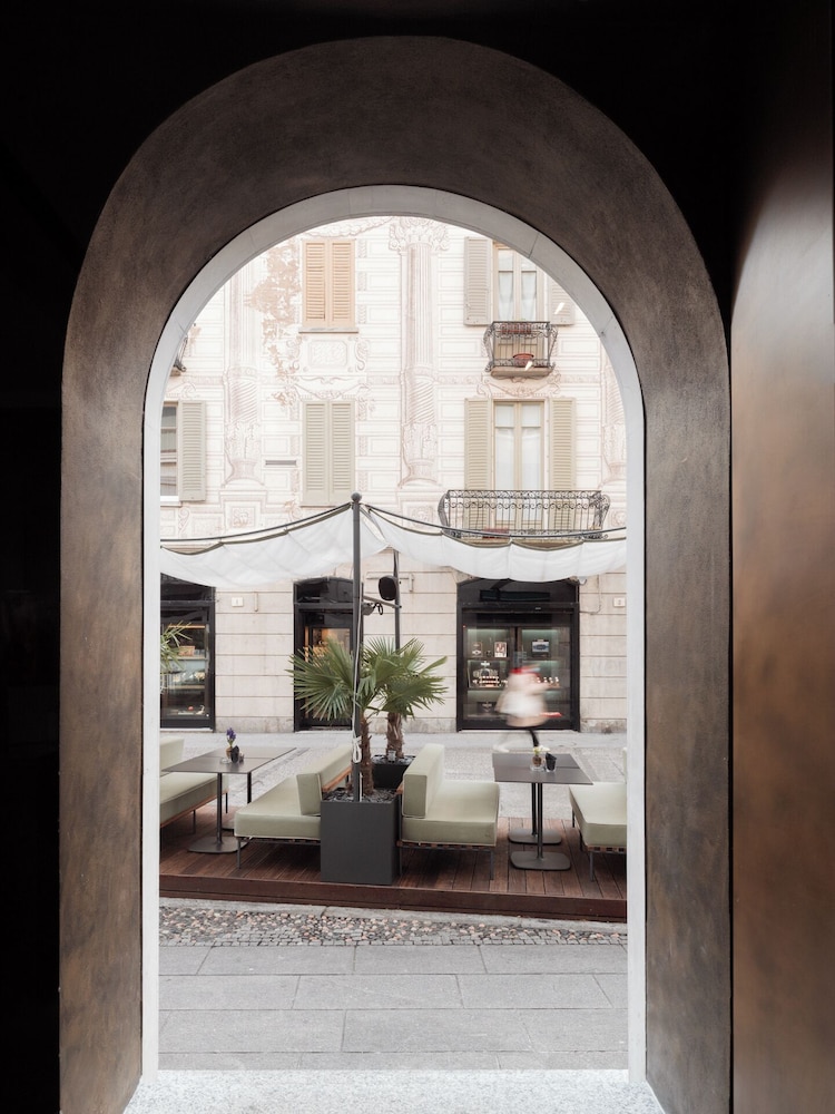 Posta Design Hotel — Restaurant & bars in Como, Lombardy