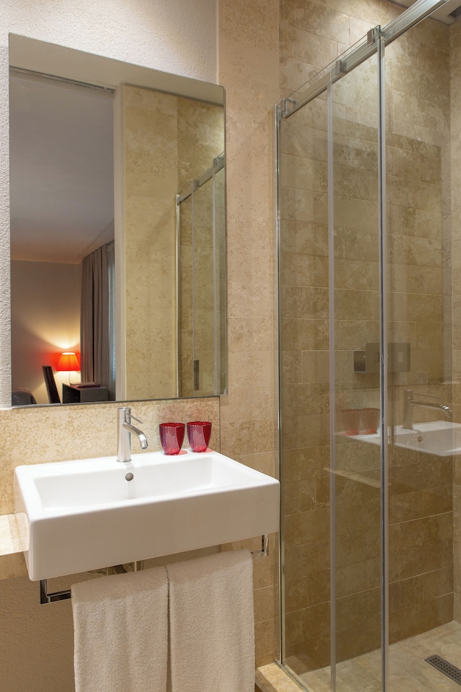 Posta Design Hotel — Hotel rooms in Como, Lombardy