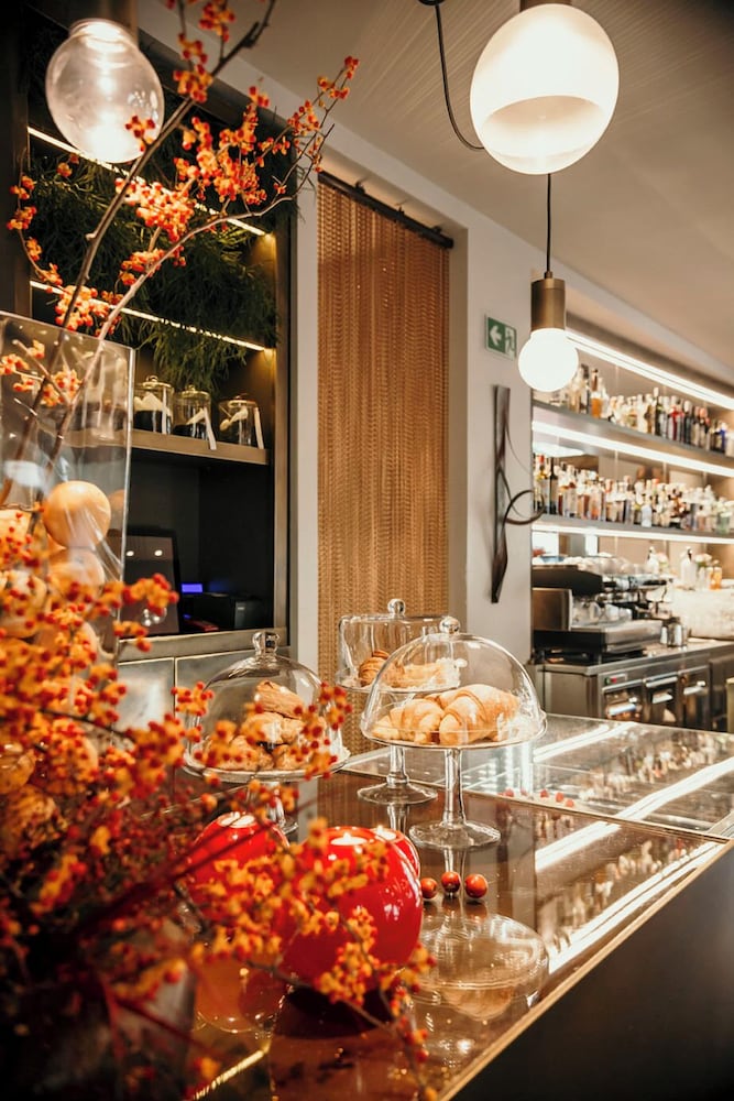 Posta Design Hotel — Restaurant & bars in Como, Lombardy