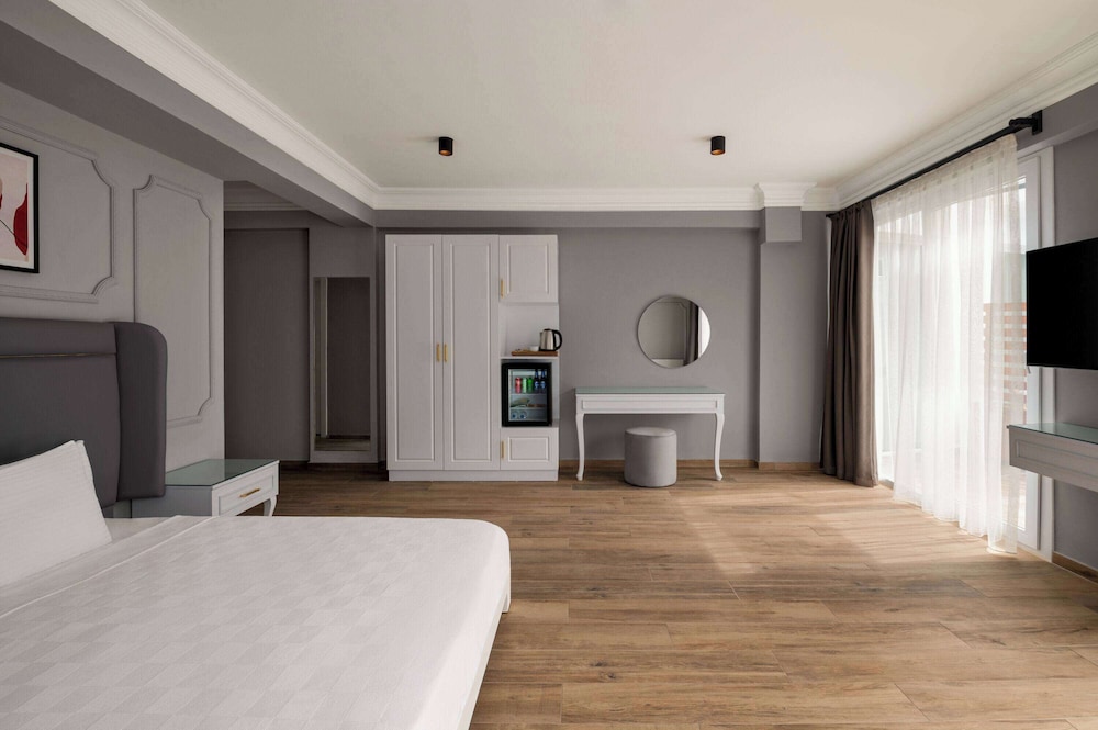 Ramada by Wyndham Fethiye Oludeniz — Hotel rooms in Fethiye, Mugla