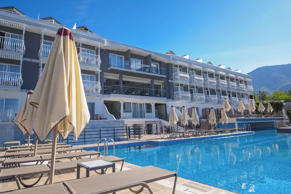 Ramada by Wyndham Fethiye Oludeniz — Swimming pool in Fethiye, Mugla