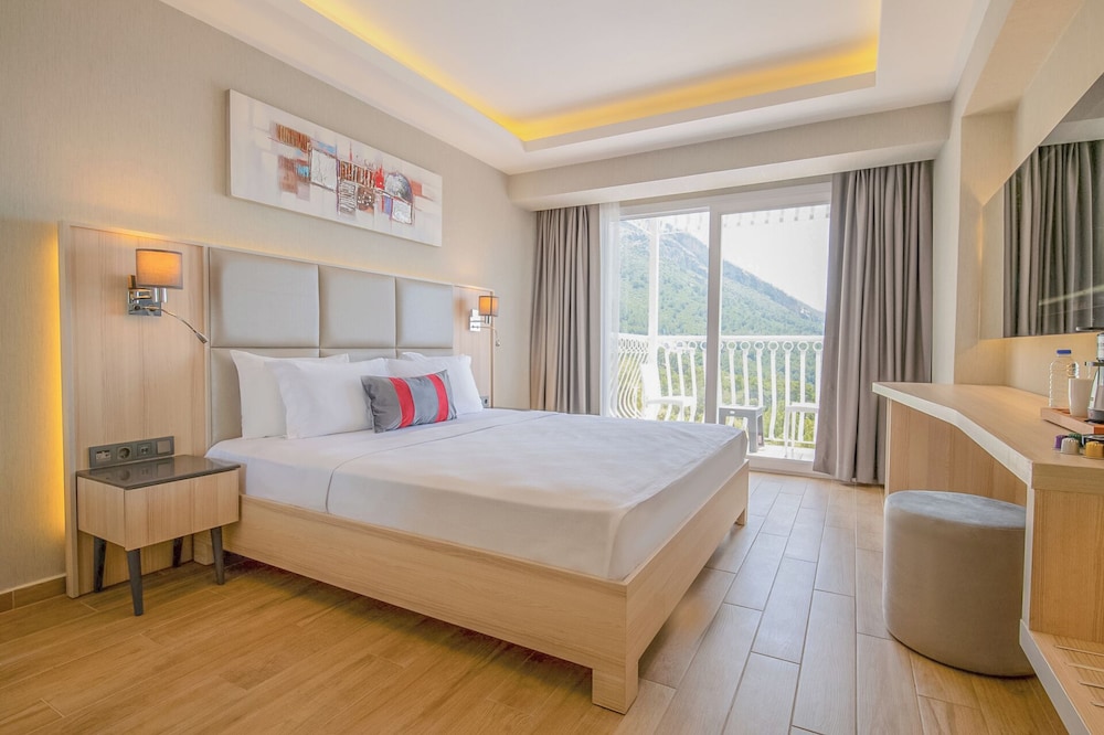 Ramada by Wyndham Fethiye Oludeniz — Hotel rooms in Fethiye, Mugla