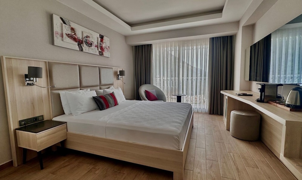 Ramada by Wyndham Fethiye Oludeniz — Hotel rooms in Fethiye, Mugla
