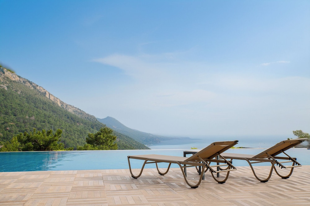 Ramada by Wyndham Fethiye Oludeniz — Swimming pool in Fethiye, Mugla