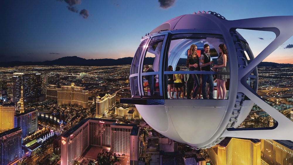 The LINQ Hotel & Casino – A Caesars Rewards Destination — Outdoors in Las Vegas, Nevada