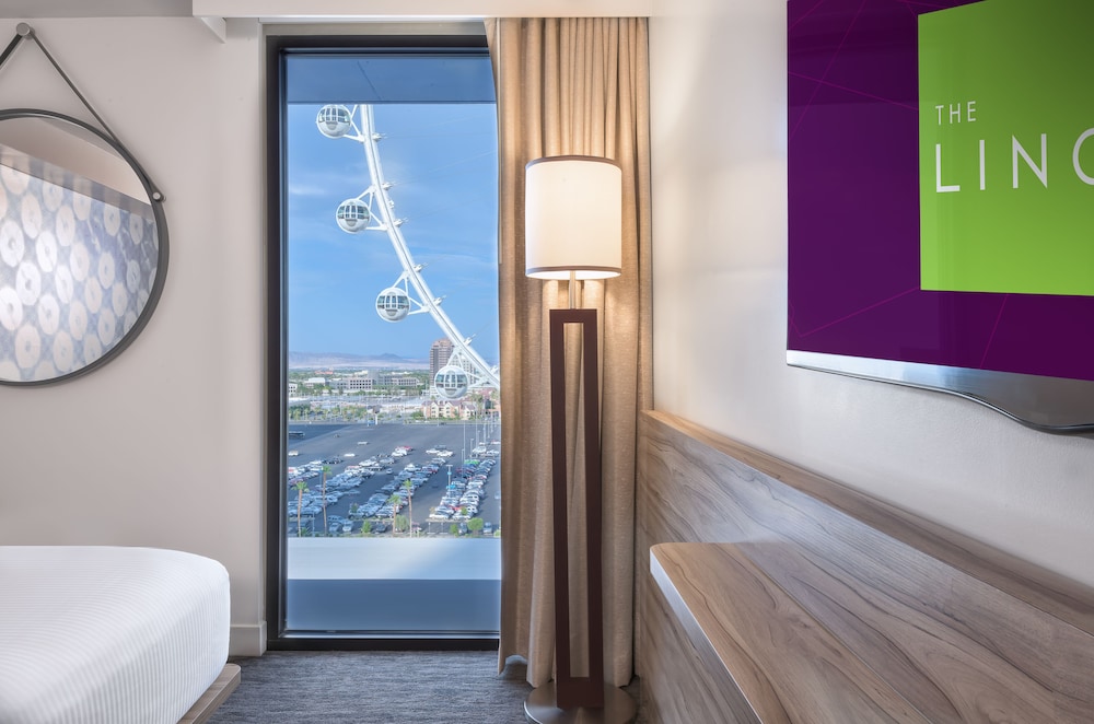 The LINQ Hotel & Casino – A Caesars Rewards Destination — Rooms in Las Vegas, Nevada