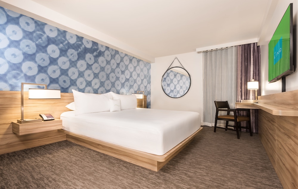 The LINQ Hotel & Casino – A Caesars Rewards Destination — Rooms in Las Vegas, Nevada